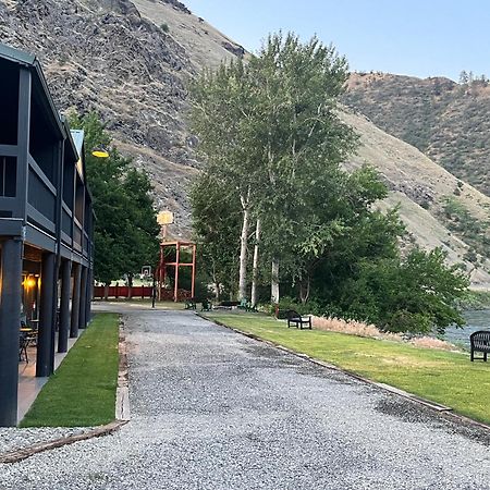 Steelhead Lodge Lucile Ngoại thất bức ảnh